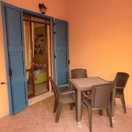 La Casa Felice Chia